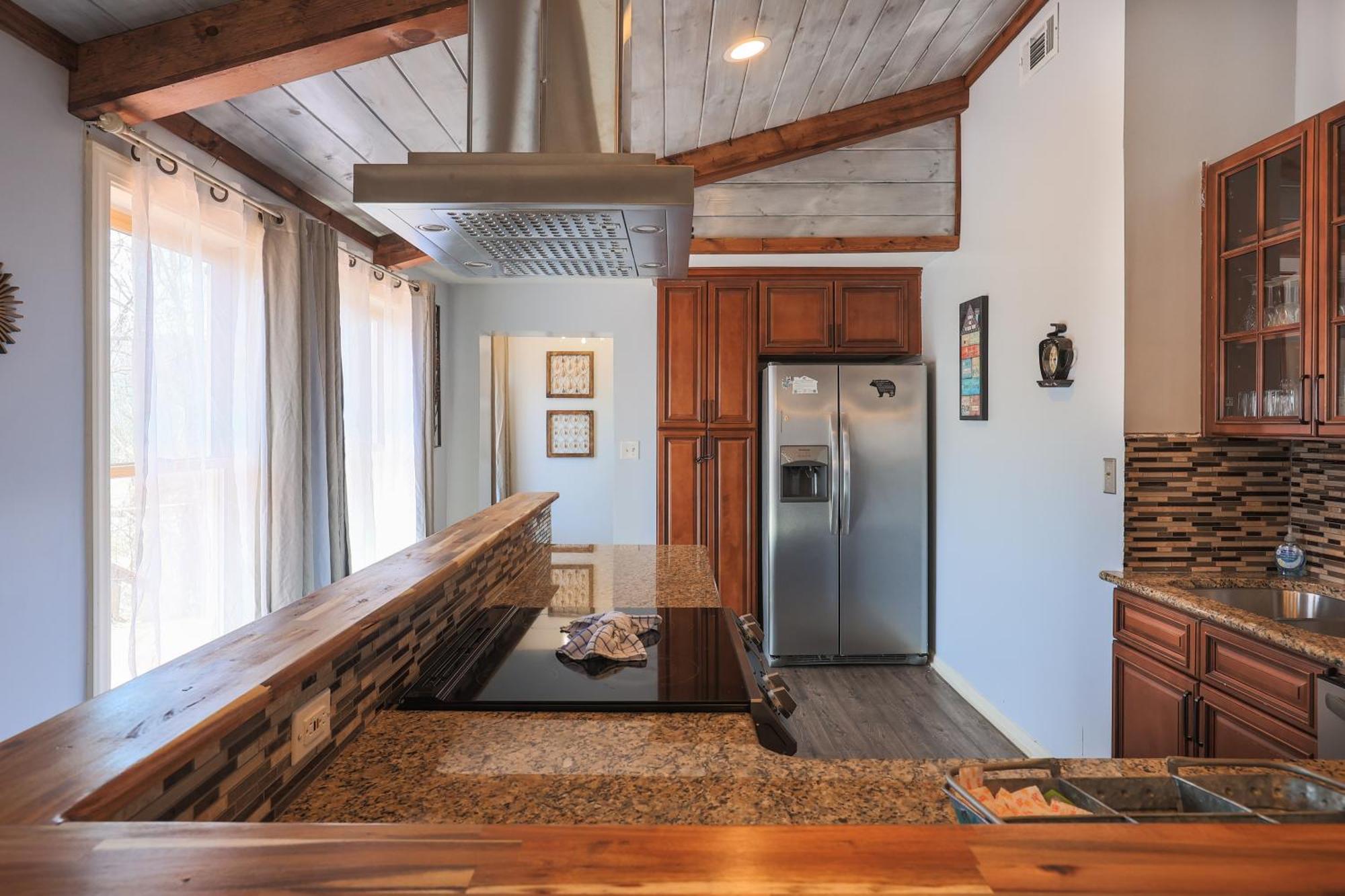 Relaxing 3Br Cottage 1 Mile To Main St Attractions Views 蓋特林堡 外观 照片